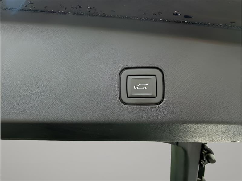 Cadillac Lyriq Sport-3 2024