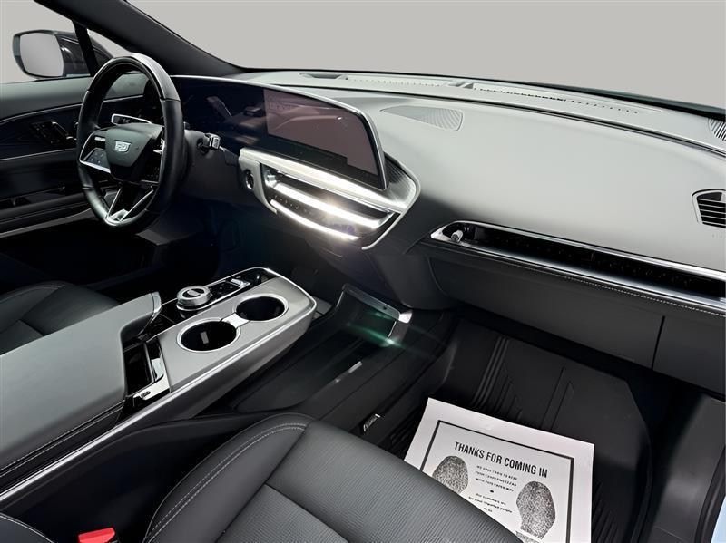 Cadillac Lyriq Sport-3 2024