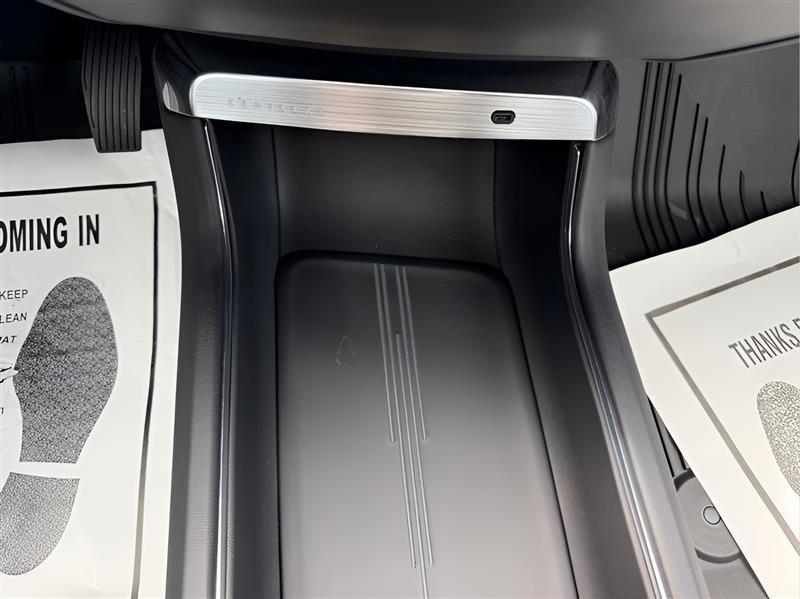 Cadillac Lyriq Sport-3 2024