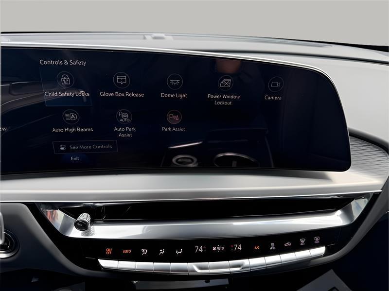 Cadillac Lyriq Sport-3 2024