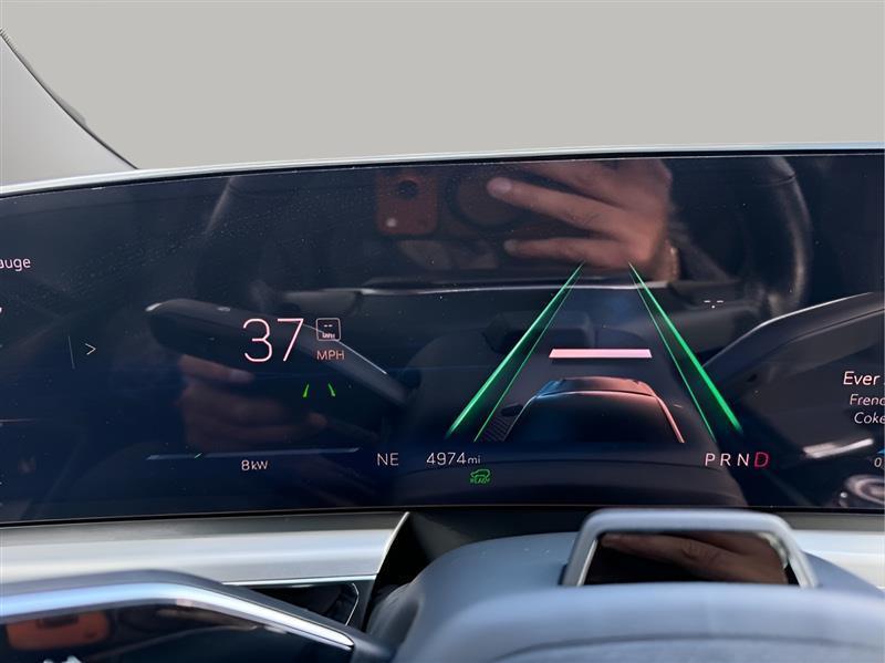 Cadillac Lyriq Sport-3 2024