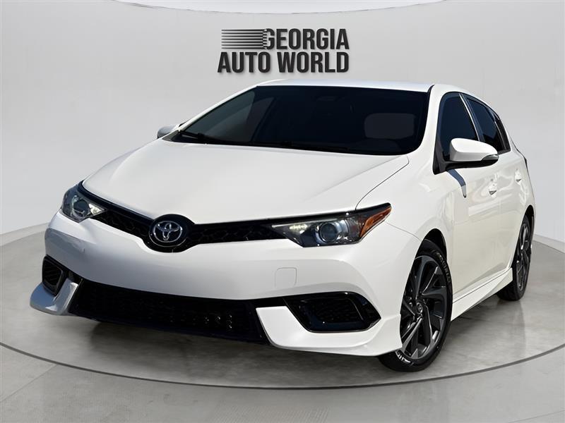 Toyota Corolla iM 4D Hatchback at 2017