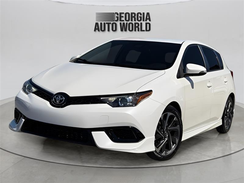 Toyota Corolla iM 4D Hatchback at 2017