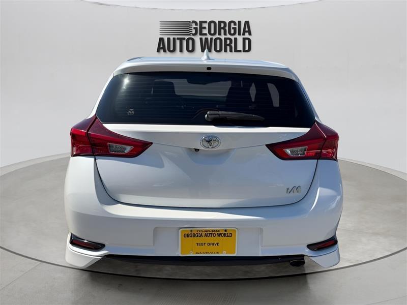 Toyota Corolla iM 4D Hatchback at 2017