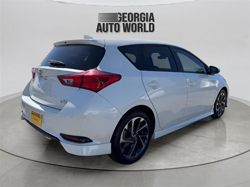 Toyota Corolla iM 4D Hatchback at 2017