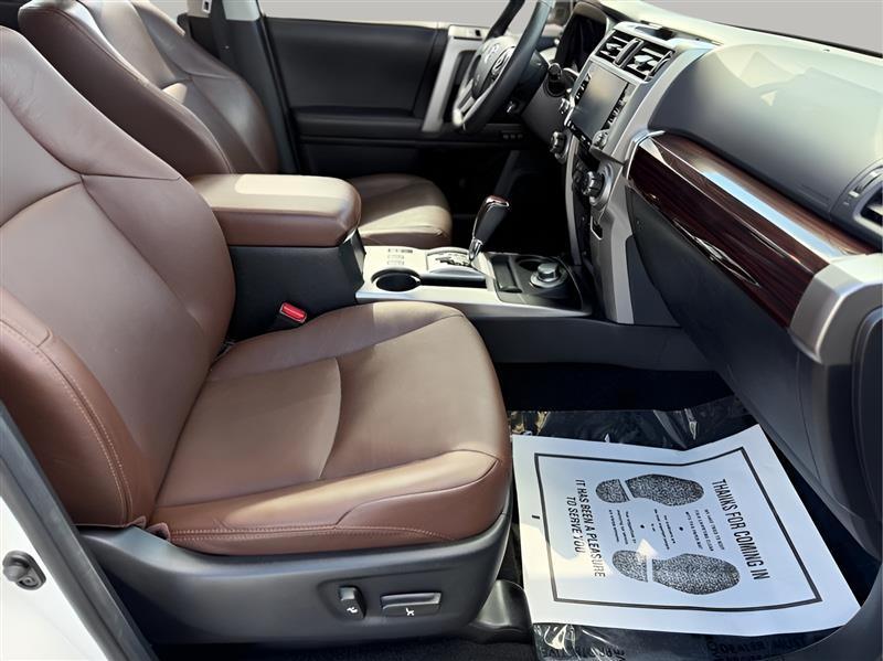 Toyota 4Runner Limited 4WD 2021