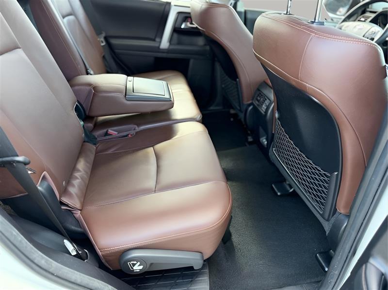 Toyota 4Runner Limited 4WD 2021