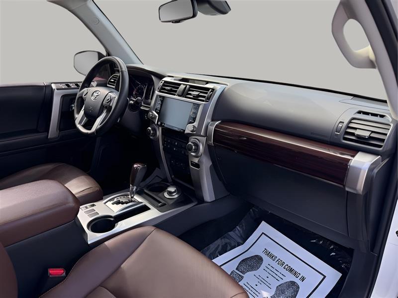 Toyota 4Runner Limited 4WD 2021