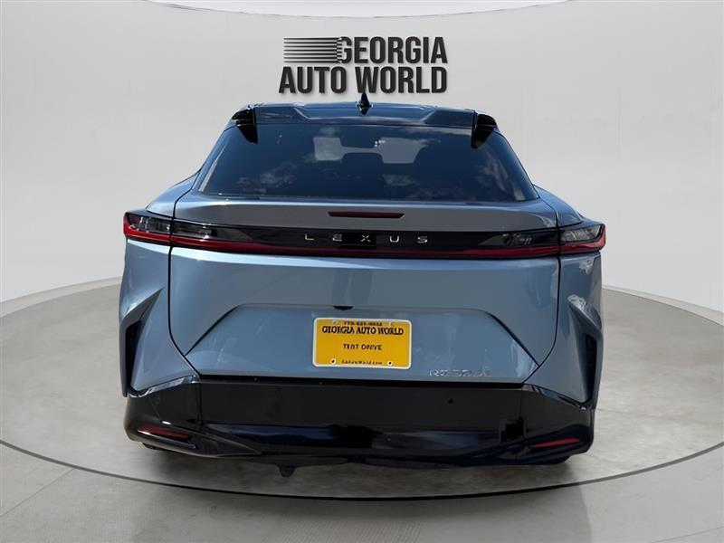 Lexus RZ 300e Premium w/18" Wheels 2025