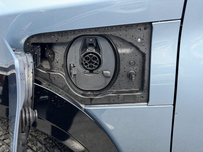 Lexus RZ 300e Premium w/18" Wheels 2025