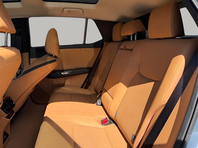 Lexus RZ 300e Premium w/18" Wheels 2025