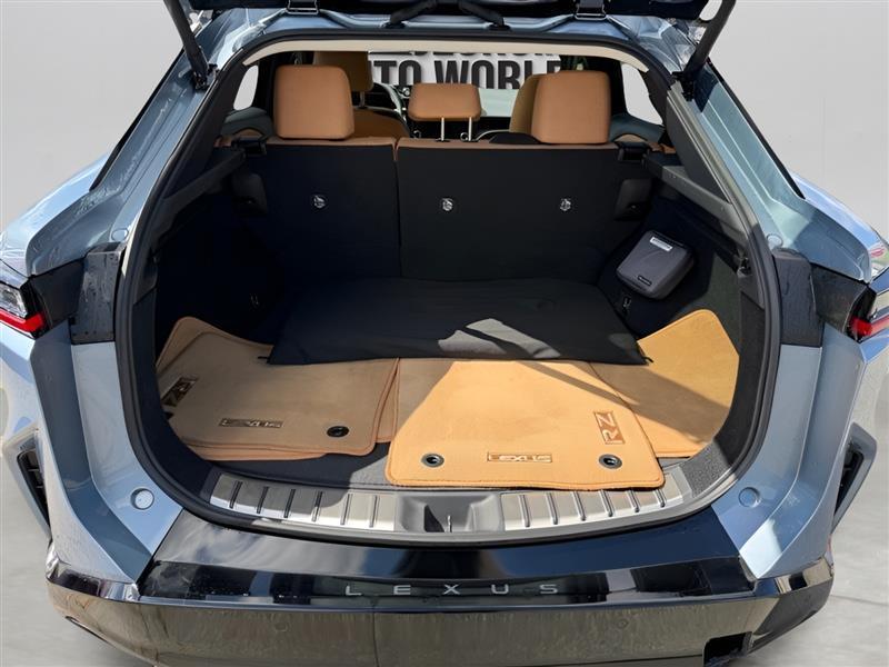 Lexus RZ 300e Premium w/18" Wheels 2025