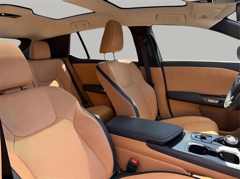 Lexus RZ 300e Premium w/18" Wheels 2025