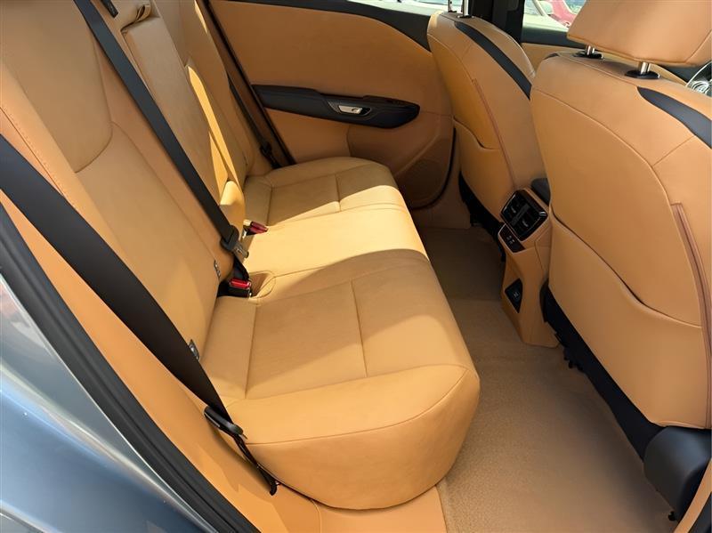 Lexus RZ 300e Premium w/18" Wheels 2025