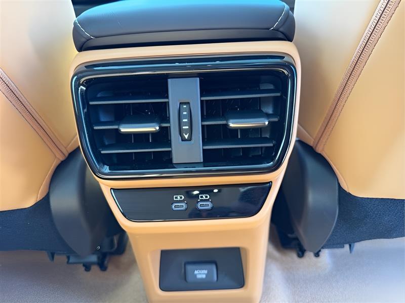 Lexus RZ 300e Premium w/18" Wheels 2025