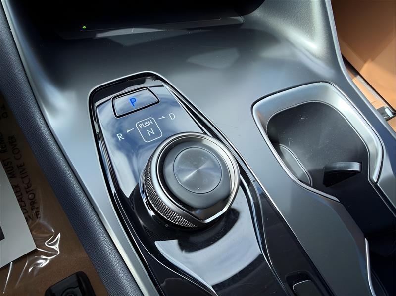 Lexus RZ 300e Premium w/18" Wheels 2025