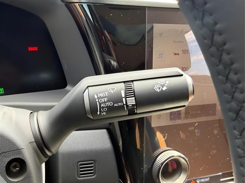 Lexus RZ 300e Premium w/18" Wheels 2025