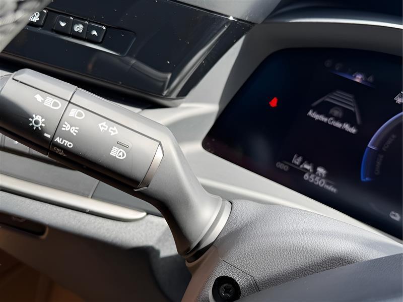 Lexus RZ 300e Premium w/18" Wheels 2025