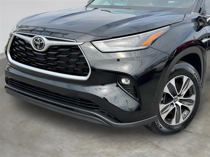 Toyota Highlander XLE FWD V6 2021