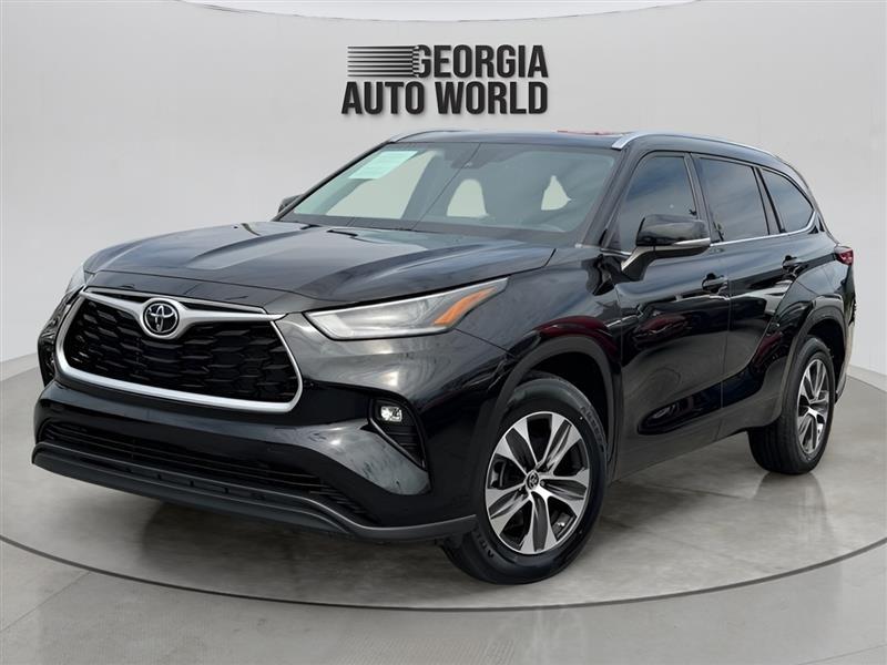 Toyota Highlander XLE FWD V6 2021