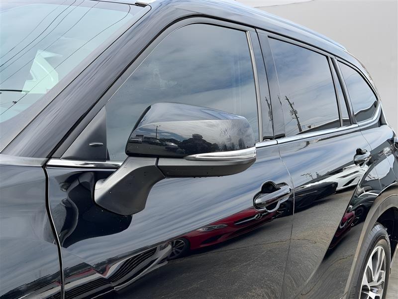 Toyota Highlander XLE FWD V6 2021