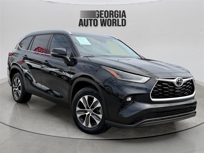 Toyota Highlander XLE FWD V6 2021