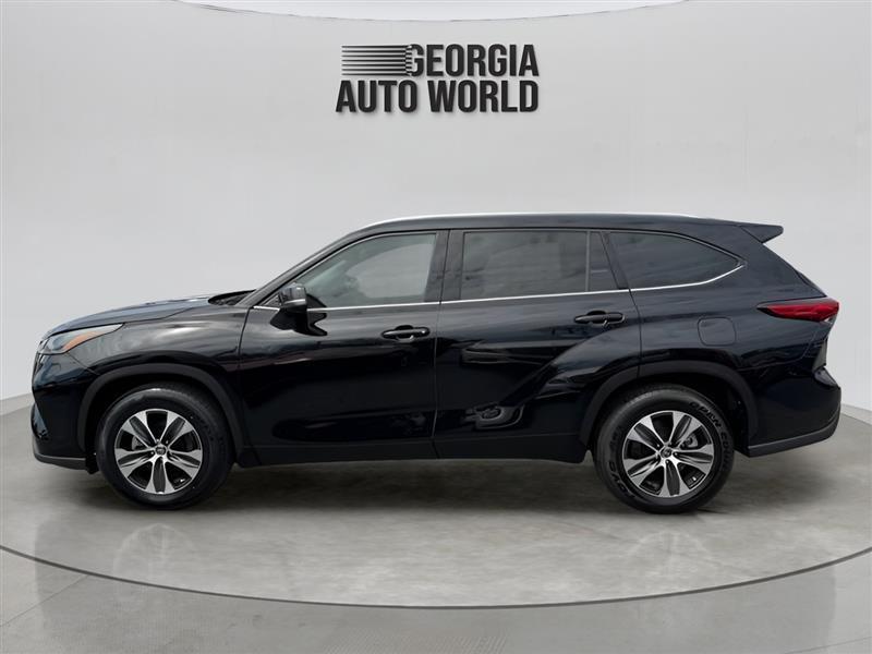 Toyota Highlander XLE FWD V6 2021