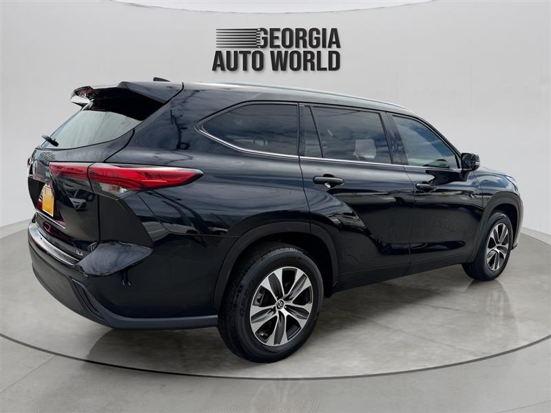 Toyota Highlander XLE FWD V6 2021