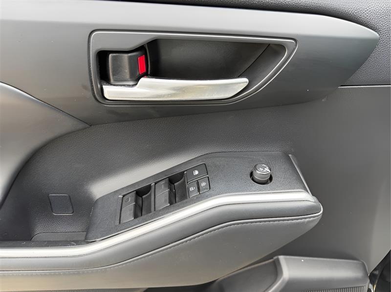 Toyota Highlander XLE FWD V6 2021