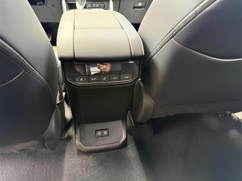 Toyota Highlander XLE FWD V6 2021