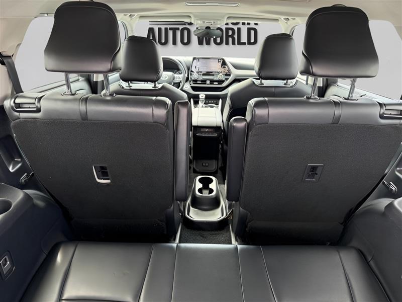 Toyota Highlander XLE FWD V6 2021