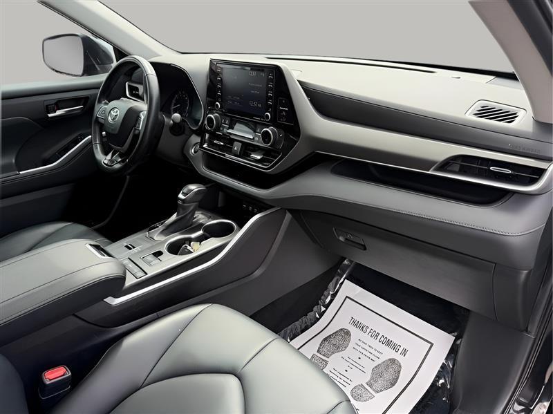 Toyota Highlander XLE FWD V6 2021