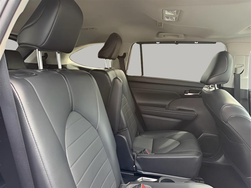 Toyota Highlander XLE FWD V6 2021