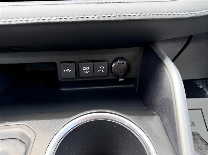 Toyota Highlander XLE FWD V6 2021