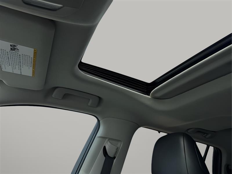 Toyota Highlander XLE FWD V6 2021