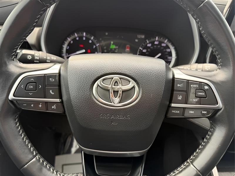 Toyota Highlander XLE FWD V6 2021