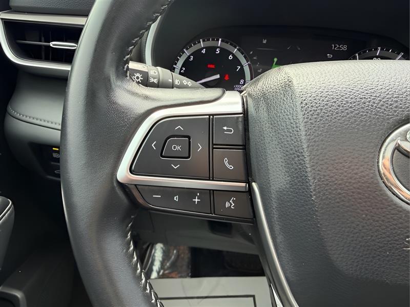 Toyota Highlander XLE FWD V6 2021