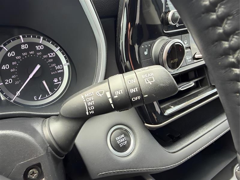 Toyota Highlander XLE FWD V6 2021