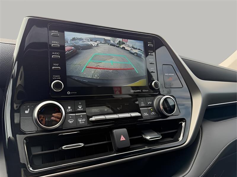 Toyota Highlander XLE FWD V6 2021