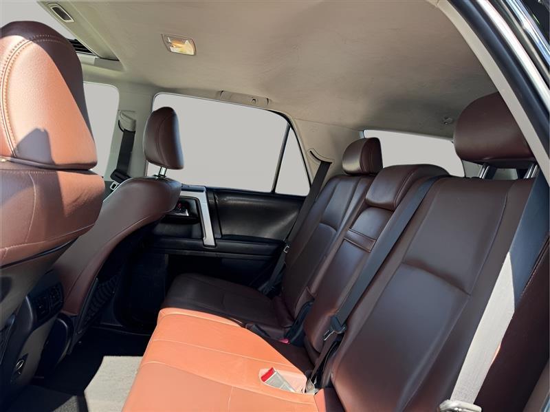 Toyota 4Runner Limited 2WD V6 2017