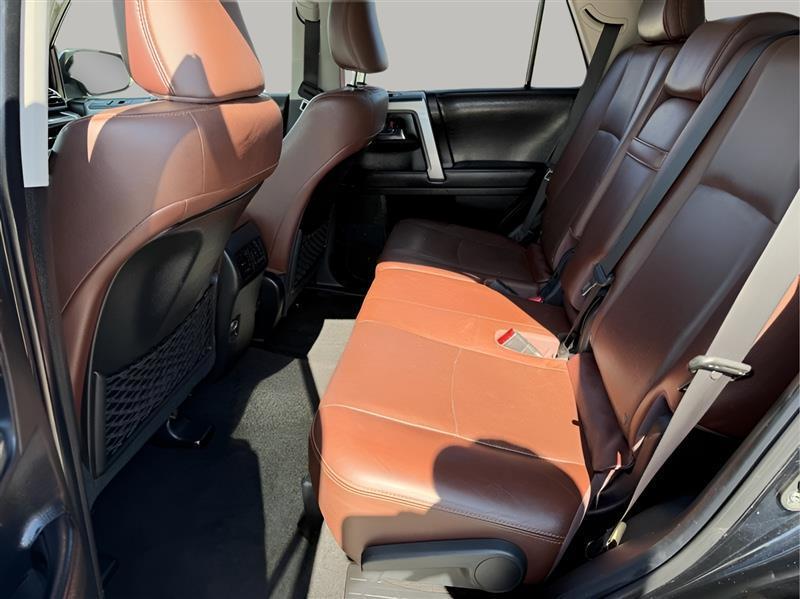 Toyota 4Runner Limited 2WD V6 2017