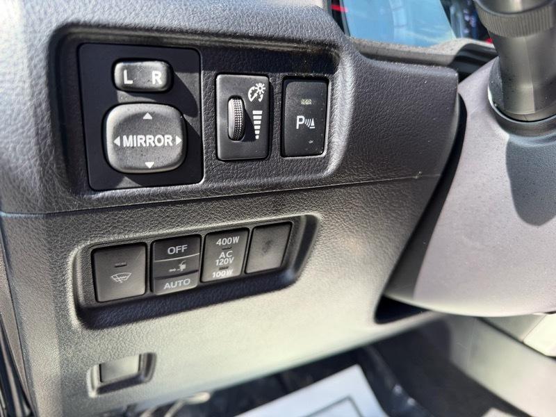 Toyota 4Runner Limited 2WD V6 2017