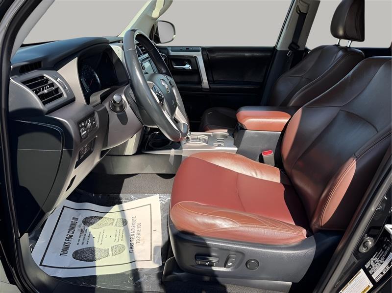 Toyota 4Runner Limited 2WD V6 2017