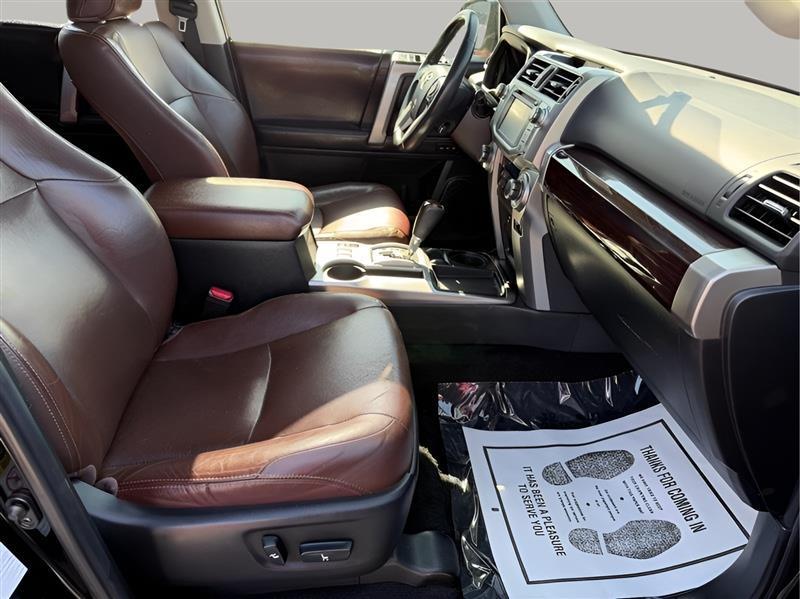 Toyota 4Runner Limited 2WD V6 2017