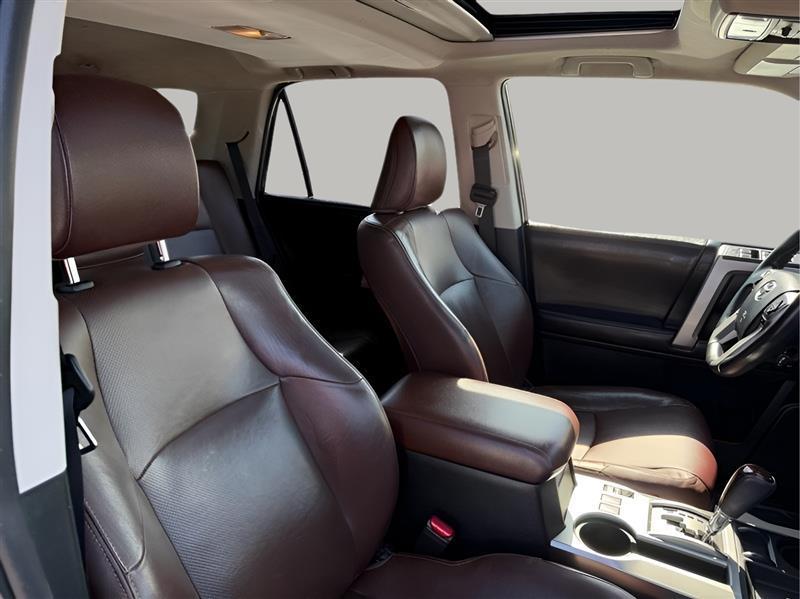 Toyota 4Runner Limited 2WD V6 2017