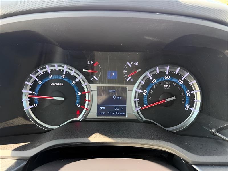 Toyota 4Runner Limited 2WD V6 2017