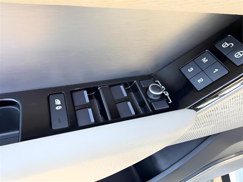 Land Rover Range Rover Velar R-Dynamic SE 2018