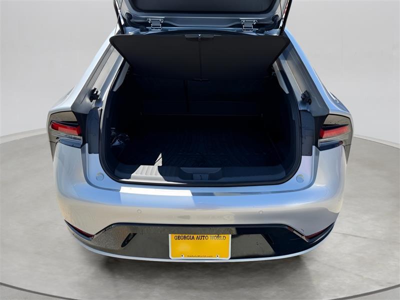 Toyota Prius XLE 2024