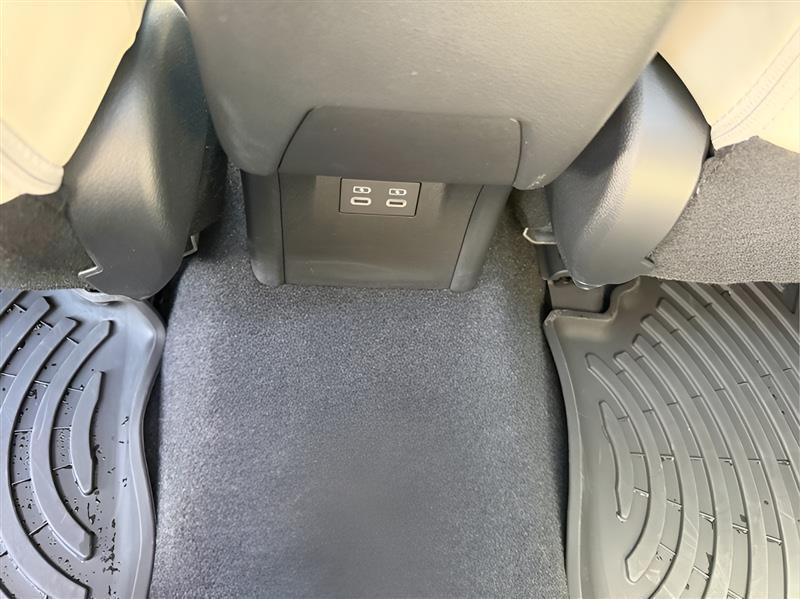 Toyota Prius XLE 2024