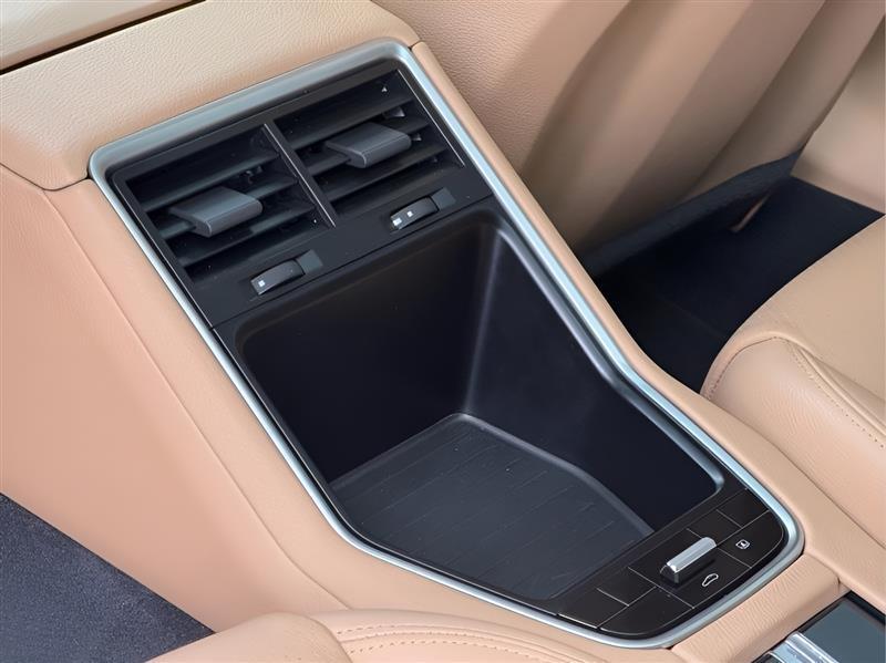 Porsche Panamera 4 2018